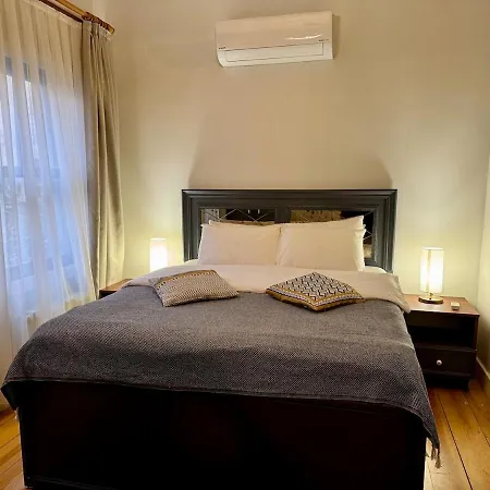 Βίλα Nostalgic & Comfortable Historical Home! *