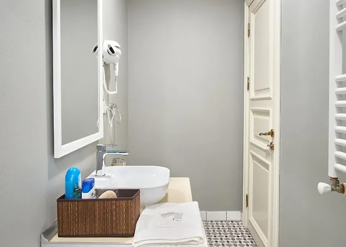 Nostalgic & Comfortable Historical Home! Вилла Стамбул