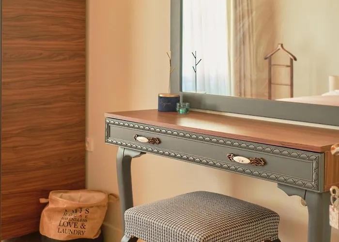 Вилла Nostalgic & Comfortable Historical Home!