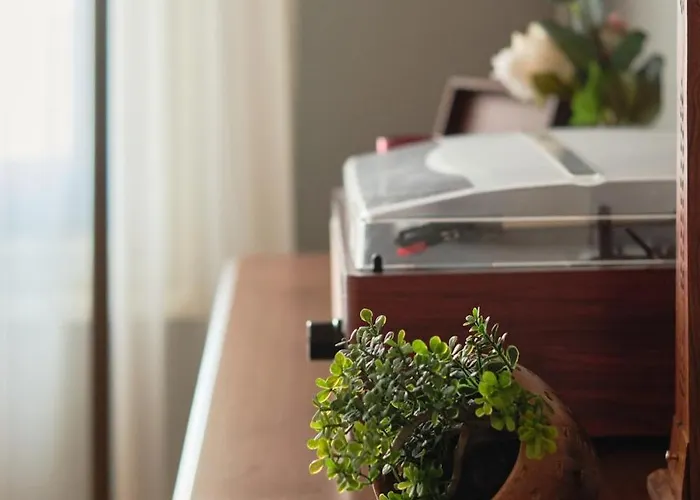 Nostalgic & Comfortable Historical Home! Вилла *