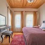 Nostalgic & Comfortable Historical Home!