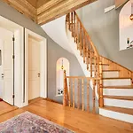 Nostalgic & Comfortable Historical Home!