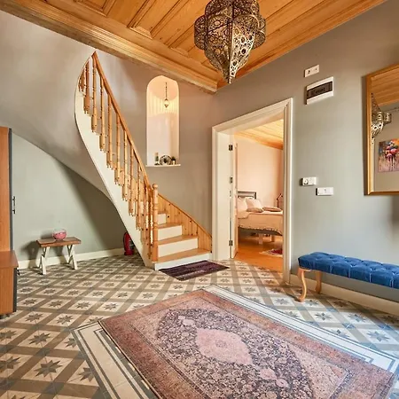 Nostalgic & Comfortable Historical Home! * Stambuł