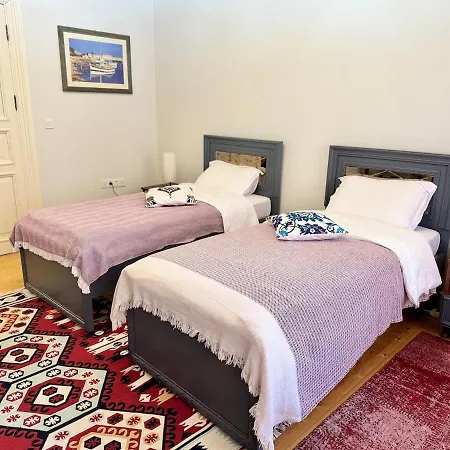 Vila Nostalgic & Comfortable Historical Home!