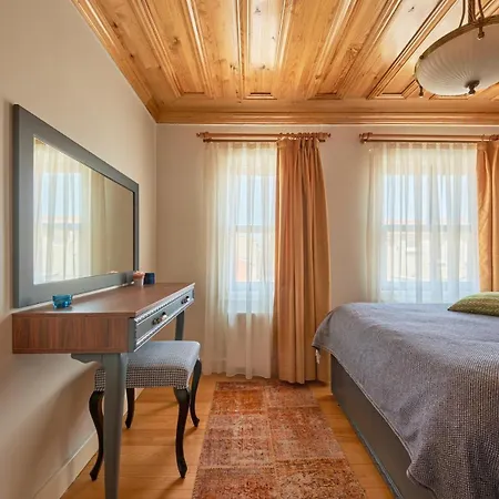 Nostalgic & Comfortable Historical Home! Vila *