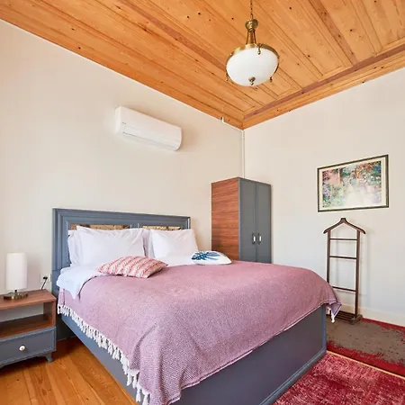 Vila Nostalgic & Comfortable Historical Home! *