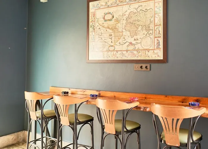 וילה Nostalgic & Comfortable Historical Home! *