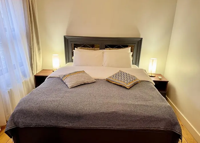 Nostalgic & Comfortable Historical Home! וילה איסטמבול