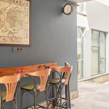 Nostalgic & Comfortable Historical Home! *