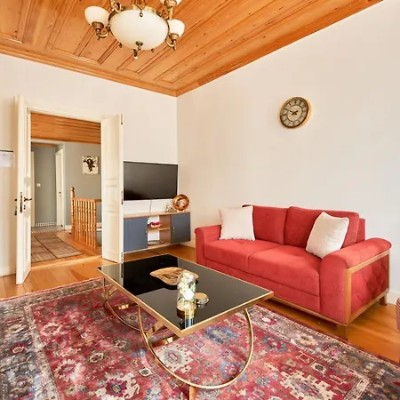 Nostalgic & Comfortable Historical Home! Villa