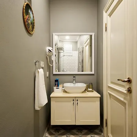 Villa Nostalgic & Comfortable Historical Home! İstanbul