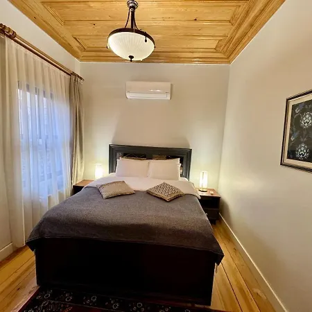 Nostalgic & Comfortable Historical Home! İstanbul
