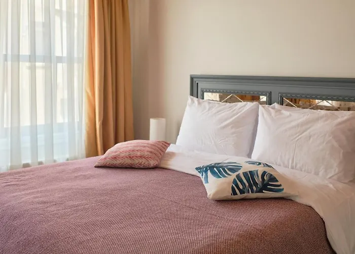 Nostalgic & Comfortable Historical Home! Вилла