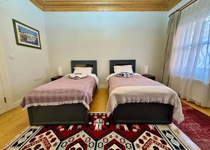 Nostalgic & Comfortable Historical Home!