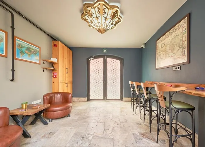 Nostalgic & Comfortable Historical Home! Вилла