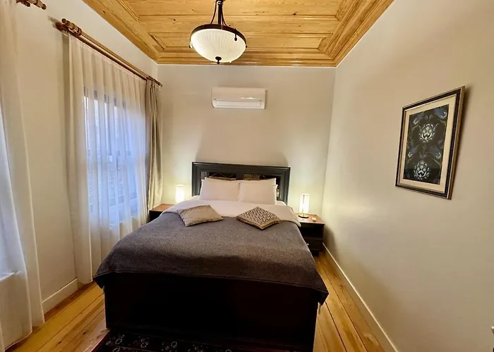 Nostalgic & Comfortable Historical Home! Стамбул