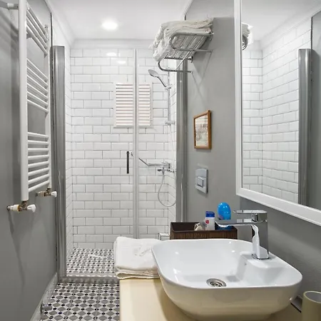 Nostalgic & Comfortable Historical Home! * Istanbul