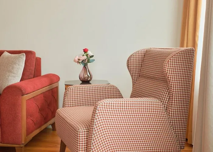 Βίλα Nostalgic & Comfortable Historical Home!