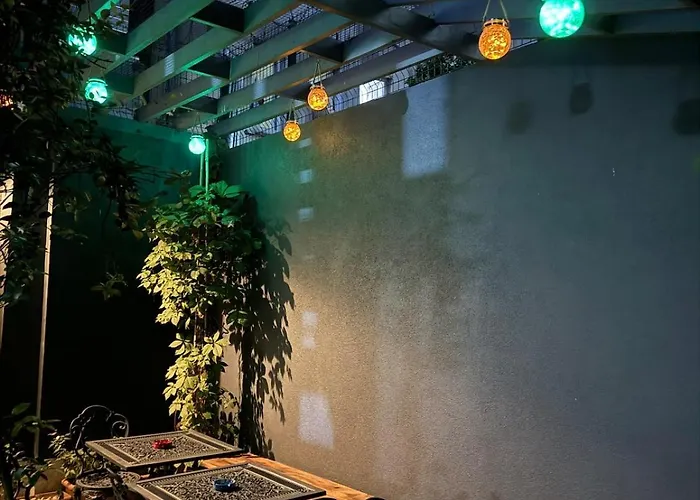 Nostalgic & Comfortable Historical Home! *